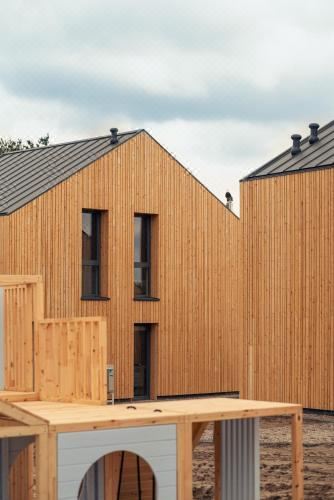 两卧室联排别墅