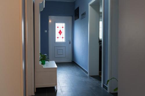 两卧室公寓 - 带露台