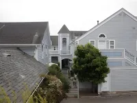 BytheSea Inn