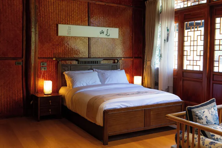 ห้องคลาสสิคพร้อมวิวแม่น้ำ(เตียงควีนไซส์)