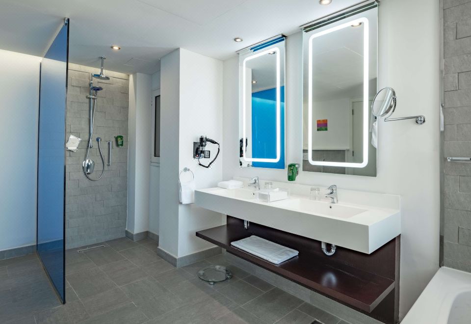 One-Bedroom Suite