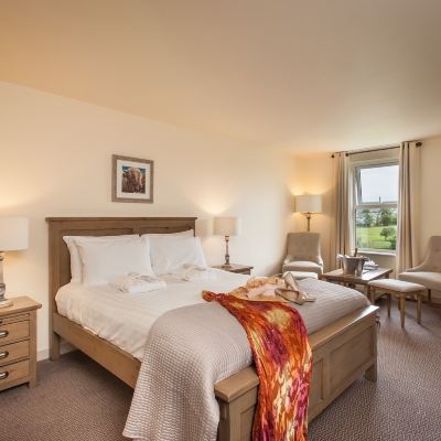 Classic Double Room, 1 King Bed Comis Hotel & Golf Resort Promo Code