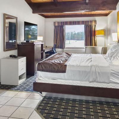 1 Deluxe King Kitchenette Americas Best Value Inn Hinckley Promo Code