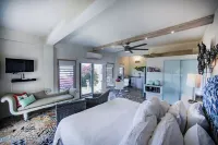 STARLIGHT: GORGEOUS VIEWS OF THE BEACH, FORT BERKLEY & MONTSERRAT Hotels in 