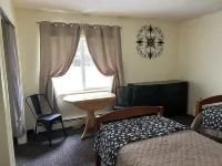 Bird Creek Motel Hotels in 