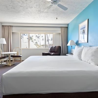 Standard King Room Maui Seaside Hotel Promo Code