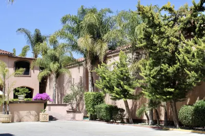 Estancia Inn โรงแรมใน