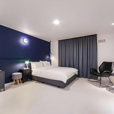 Standard Room Hotel Pier 48 Promo Code