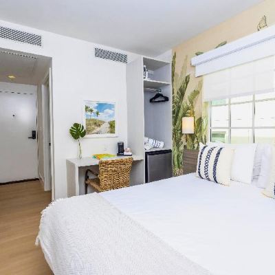 Front Queen Room Casa Ocean Promo Code