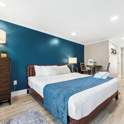 Deluxe Studio, Private Bathroom (Marigold) Heirloom Estate Promo Code