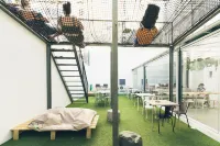 WOT Patio Social Hotele w: 