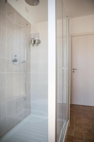 三人房（带独立浴室）