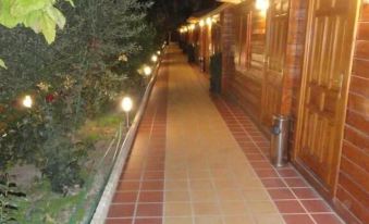 Hostal Gran Avenida - Housity