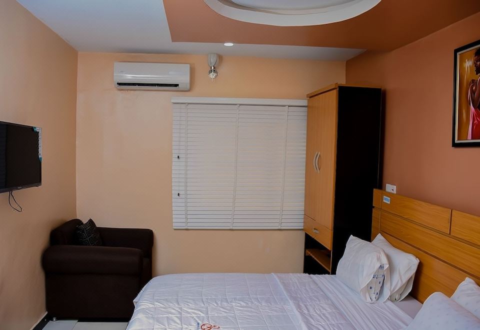 Classic Room, 1 Queen Bed, Accessible, Non Smoking