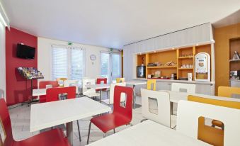 Première Classe Martigues - Housity
