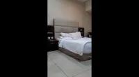 Full Moon Hotel-Guest Room Hotels in 