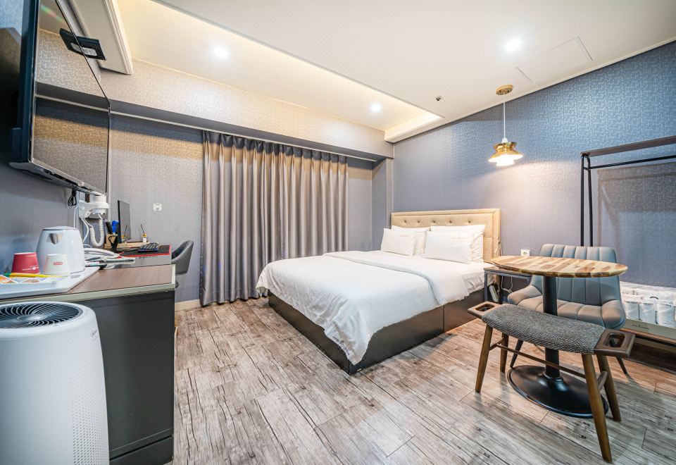 ☆开幕特价标准高规格pc房（含浴缸）