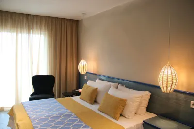 ALEGRIA Fenals Mar โรงแรมใน