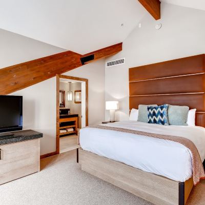 Deluxe King Room The Osprey at Beaver Creek, A RockResort Promo Code