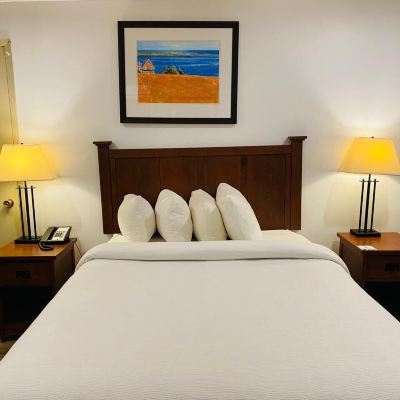 翻新1張大床本館 夏洛特敦會議中心酒店優惠