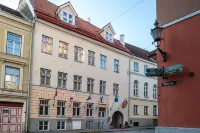 Three Crowns Residents Hotels in 