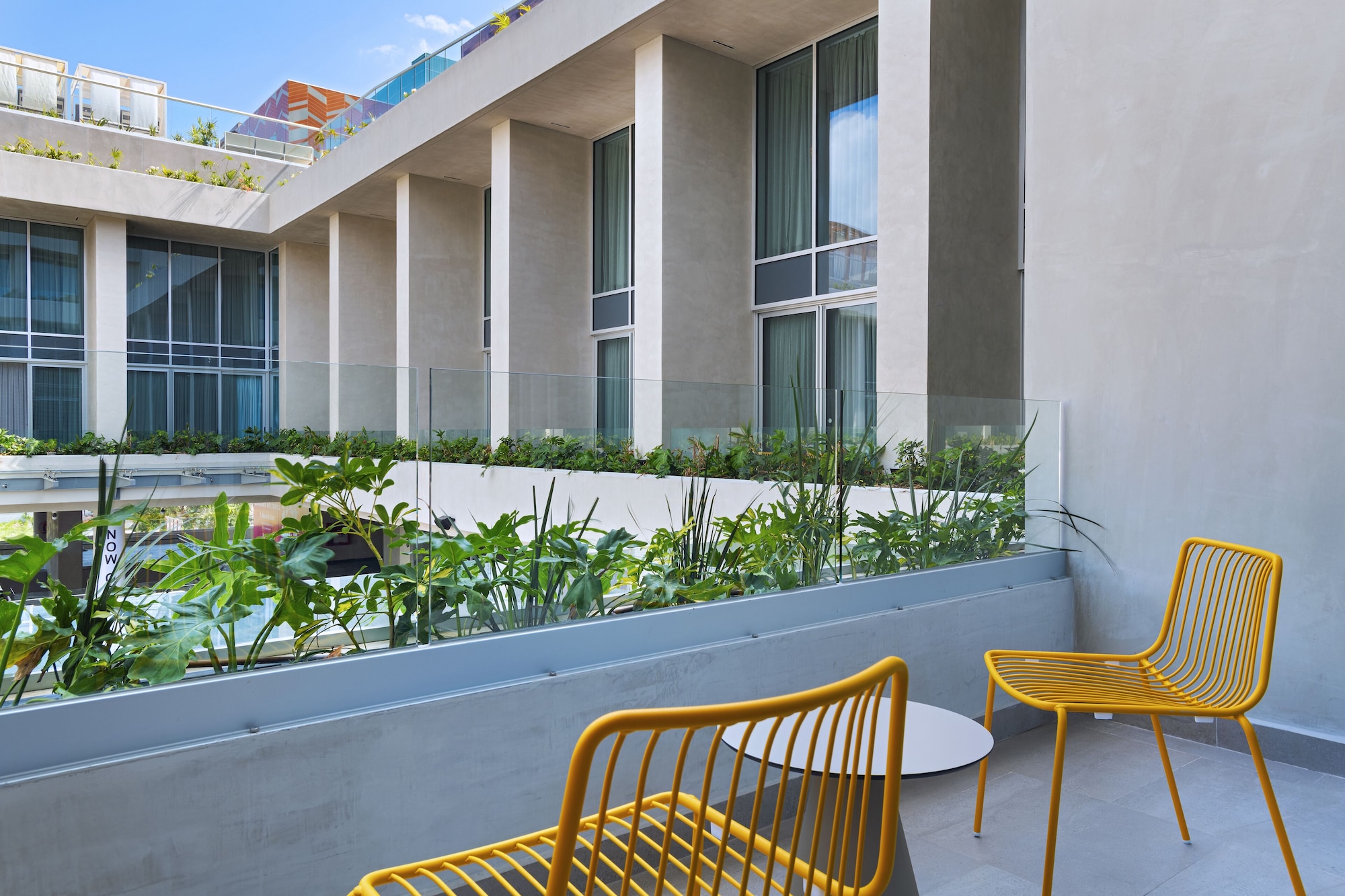 机灵，套房，2张大床，阳台