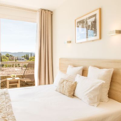 Double Room with Courtyard View Le Concorde Promo Code