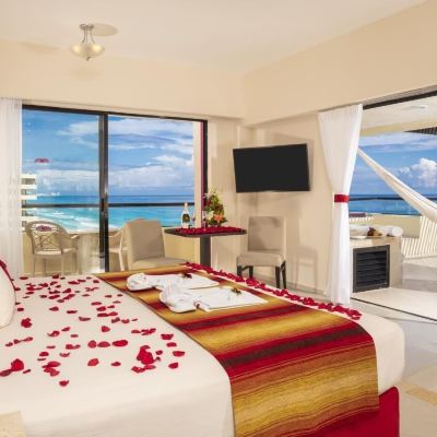Honeymoon Room Crown Paradise Club Cancun - All Inclusive Promo Code