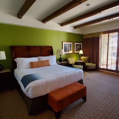 Deluxe King Room Harbor View Inn Promo Code