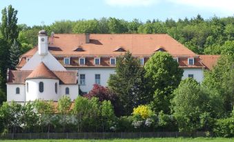 Tagungshaus Reimlingen - Housity