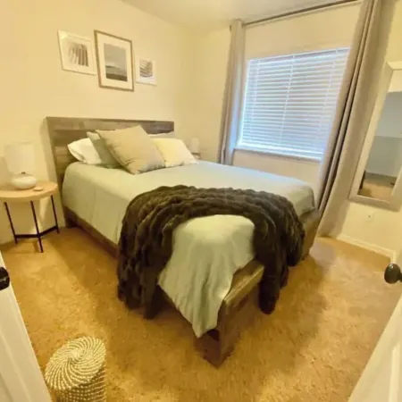 Clean, Close to WSU and Great for Groups Отели в г. Пулман