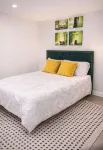 Private Suite W Bathroom & Laundry -Oshawa . Great for Out of Town Travellers