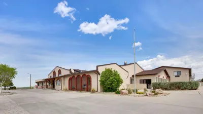 Best Western West Hills Inn Hotel a 