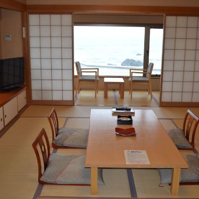 Japanese Style, Family Corner Room B with Wooden Bathtub, For 5 Guests