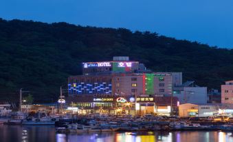 Tongyeong Anchovy Tourist Hotel