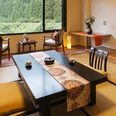 ◆ Japanese-Style Room on the Mountain Side on the 3rd Floor ◆"Standard"10 Tatami Mats + Wide Rim[Japanese Room][Non-Smoking][Mountain View]