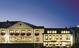 Moselhotel Lesura - Housity