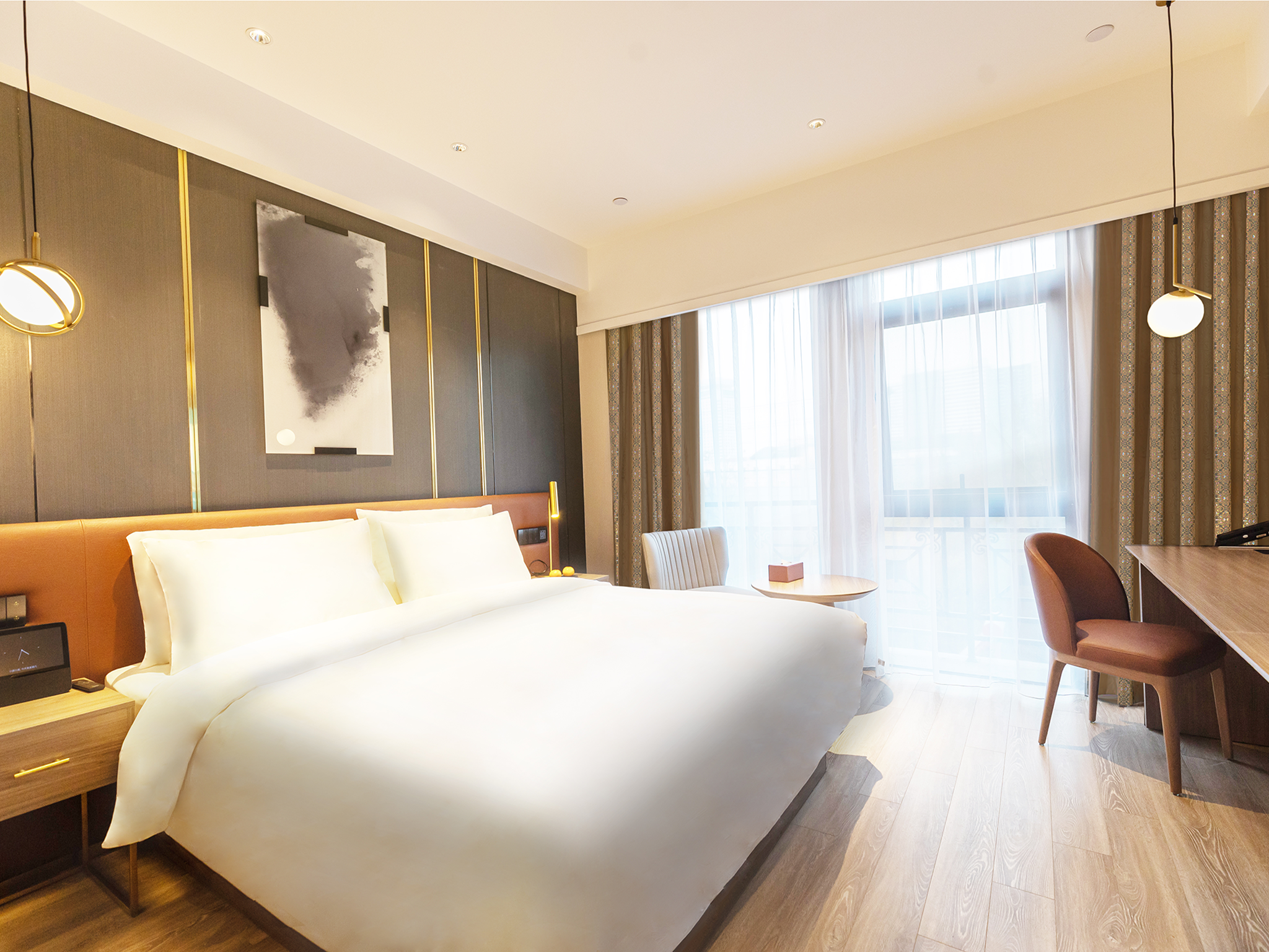 高级大床房（65寸投屏电视+全屋智能客控）