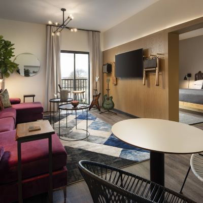 Sound Studio, 1 Bedroom 2 Room Suite, 1 King, Top Floor MOXY Memphis Downtown Promo Code