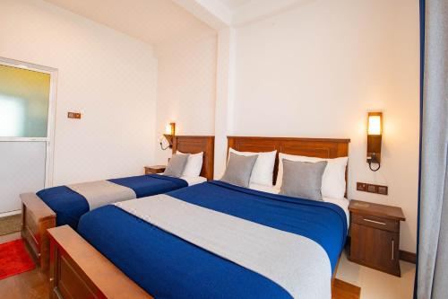 带阳台的三人房