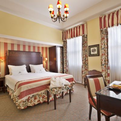 Junior Suite Hotel Avenida Palace Promo Code