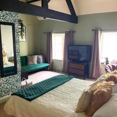 Twin Room, Ensuite (Yellow) The Cross Keys Promo Code