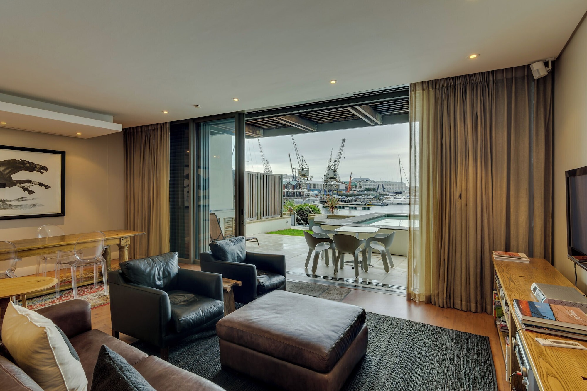 Mountain Marina Luxury Apartments两卧室豪华首选私人泳池2