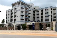 Owu Crown Hotels Hotel di 