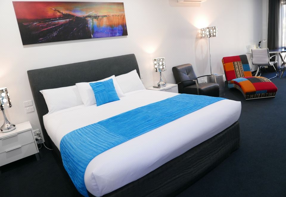 Junction MotelLuxury King Room