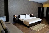 Tomu's Hotel Hotels in 