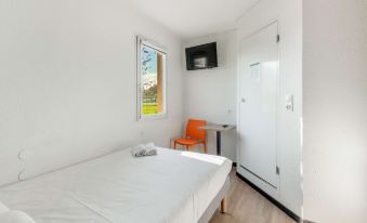 Hotelf1 Lyon Bourgoin-Jallieu - Housity