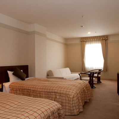 【禁煙】デラックスツイン/37平米（温泉ユニットバス付） 湯ヶ島ゴルフ倶楽部&ホテルリゾート クーポン