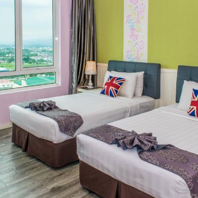 Ladies Twin Bed Room