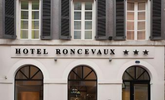 Hôtel Le Roncevaux - Housity